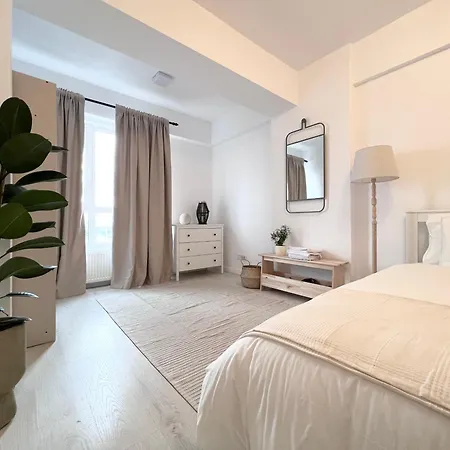 Apartment Vivo & Pool Access - Free Parking