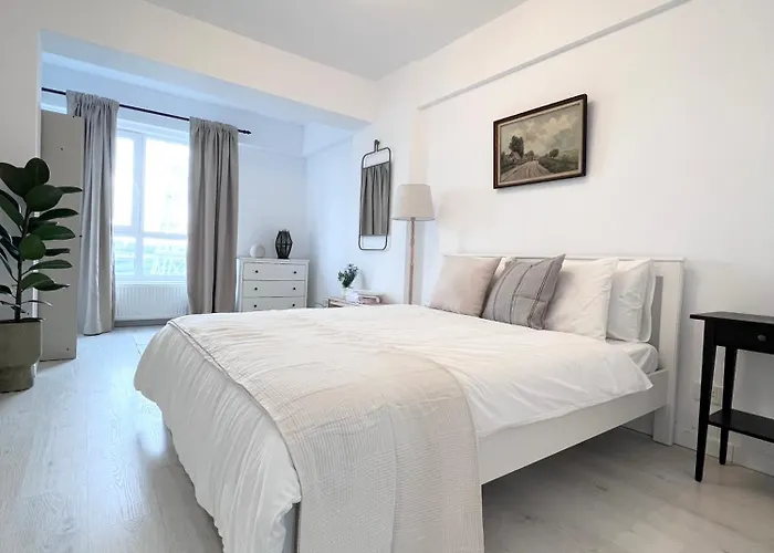 Apartman Vivo & Pool Access - Free Parking *